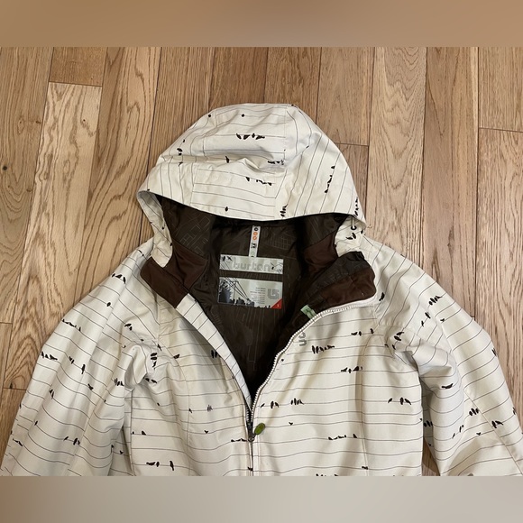 Burton Concert Ski Jacket. - Picture 8 of 10
